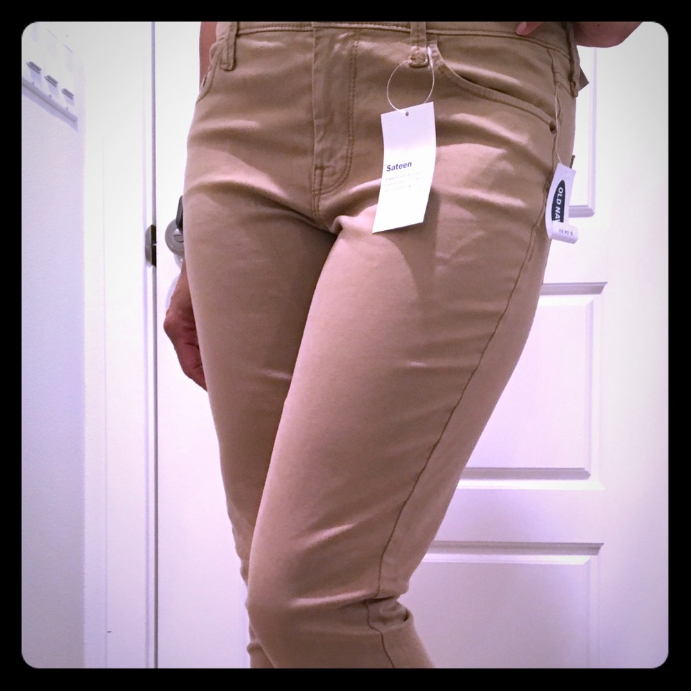 BNWT Old Navy Khaki jeggings size 4